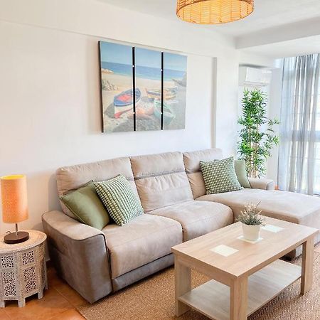 Spacious Apartment In The Center Of 托雷莫利诺斯 外观 照片