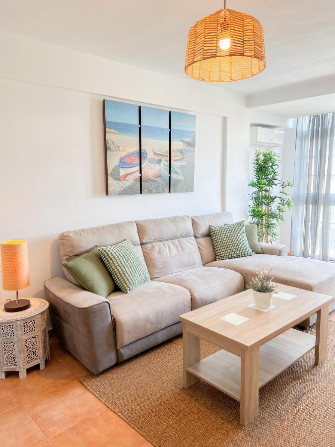Spacious Apartment In The Center Of 托雷莫利诺斯 外观 照片