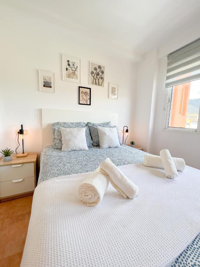 Spacious Apartment In The Center Of 托雷莫利诺斯 外观 照片