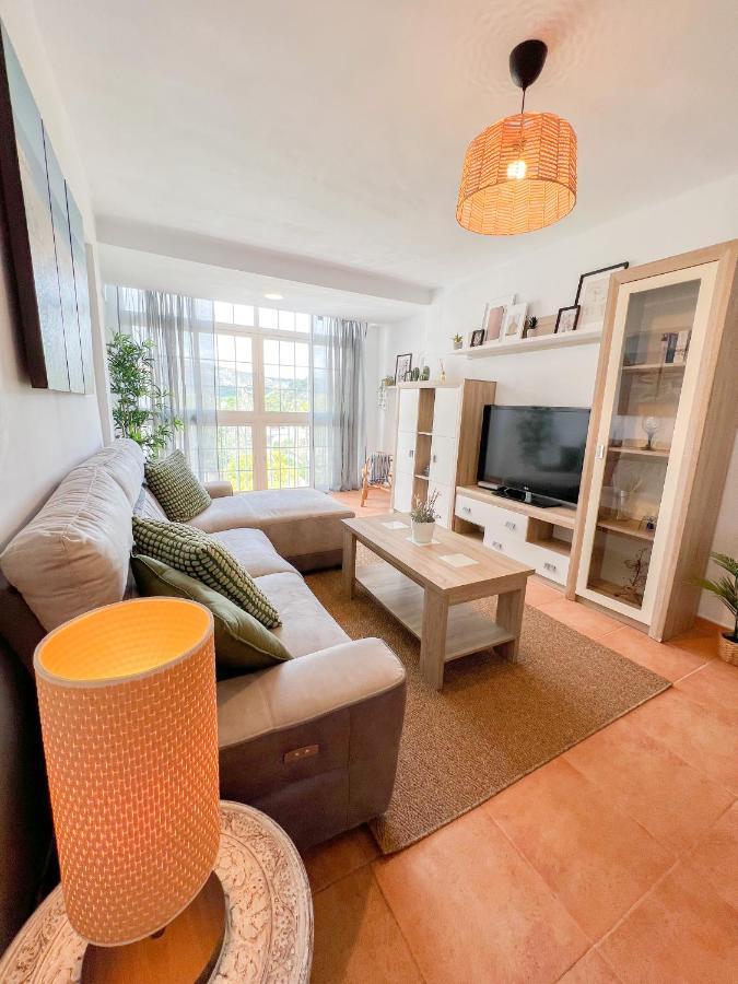 Spacious Apartment In The Center Of 托雷莫利诺斯 外观 照片